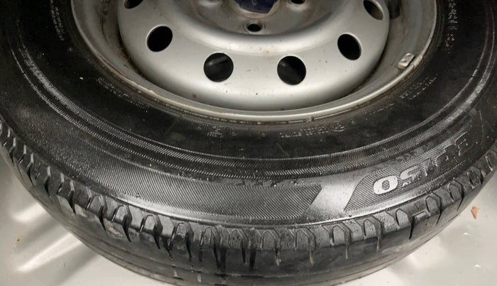 2018 Maruti Dzire LXI, CNG, Manual, 1,09,606 km, Spare Tyre