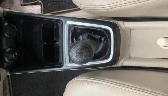 2018 Maruti Dzire LXI, CNG, Manual, 1,09,606 km, Gear Lever