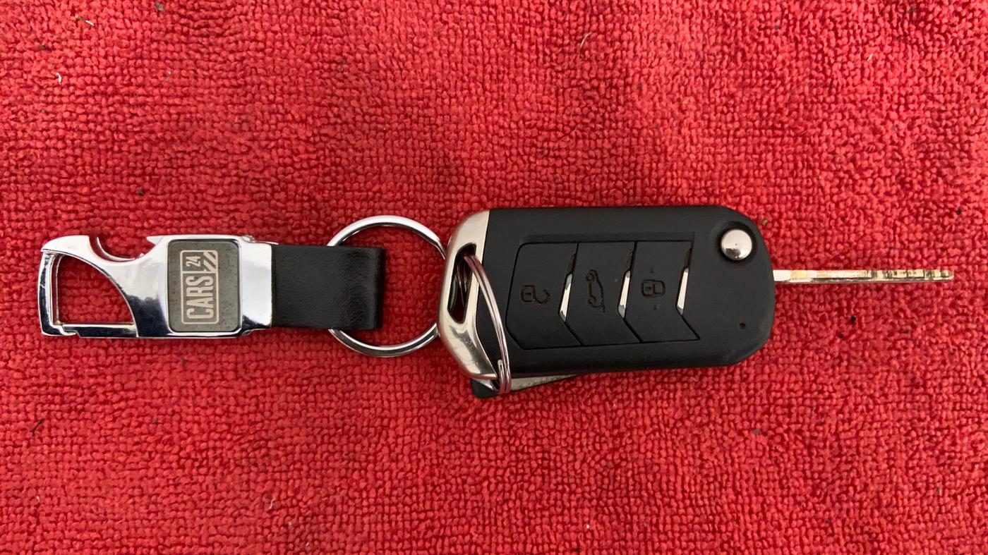 2018 Mahindra MARAZZO M8 7 STR, Diesel, Manual, 75,436 km, Key Close Up