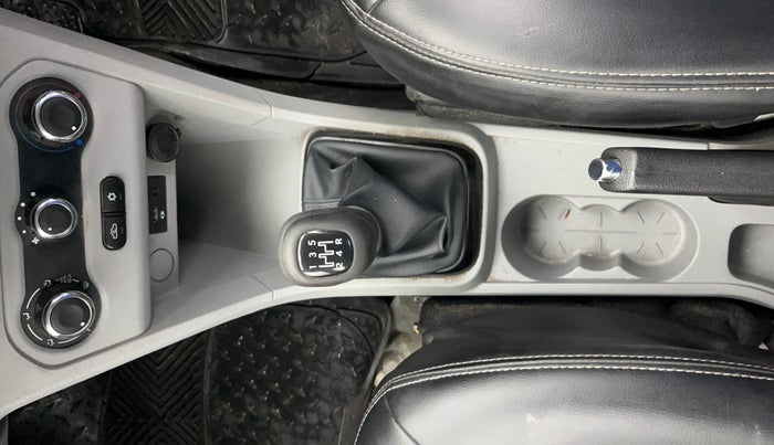 2022 Tata Tiago XT CNG, CNG, Manual, 67,292 km, Gear Lever