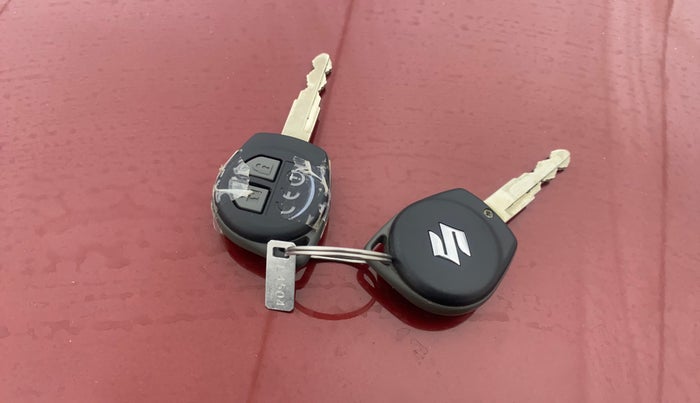 2018 Maruti Dzire VXI AMT, Petrol, Automatic, 41,032 km, Key Close Up