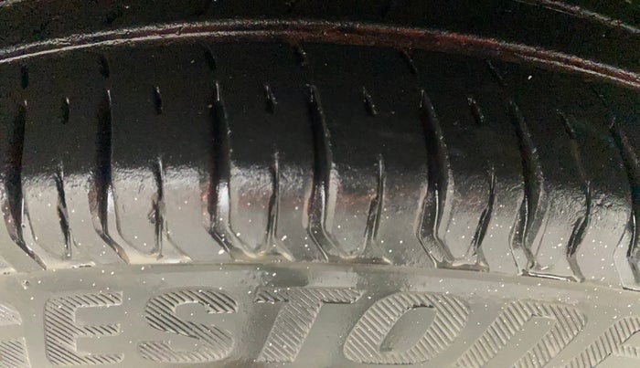 2018 Maruti Dzire VXI AMT, Petrol, Automatic, 41,032 km, Left Front Tyre Tread