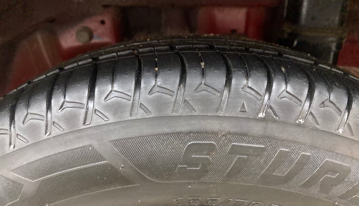 2017 Hyundai Eon ERA +, Petrol, Manual, 82,037 km, Left Rear Tyre Tread