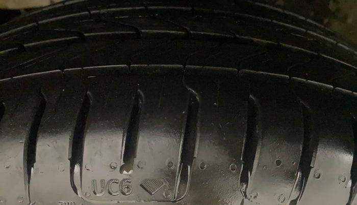 2016 Mahindra Kuv100 K4 6 STR, Petrol, Manual, 57,347 km, Left Front Tyre Tread