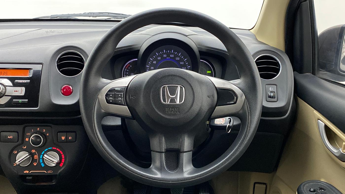 2016 Honda Brio 1.2 VX MT I VTEC, Petrol, Manual, 30,832 km, Steering Wheel Close Up