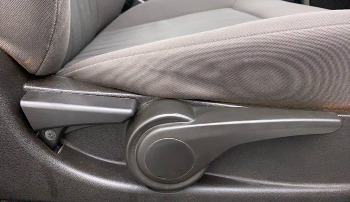 2014 Tata Bolt XT REVOTRON, Petrol, Manual, 61,779 km, Driver Side Adjustment Panel