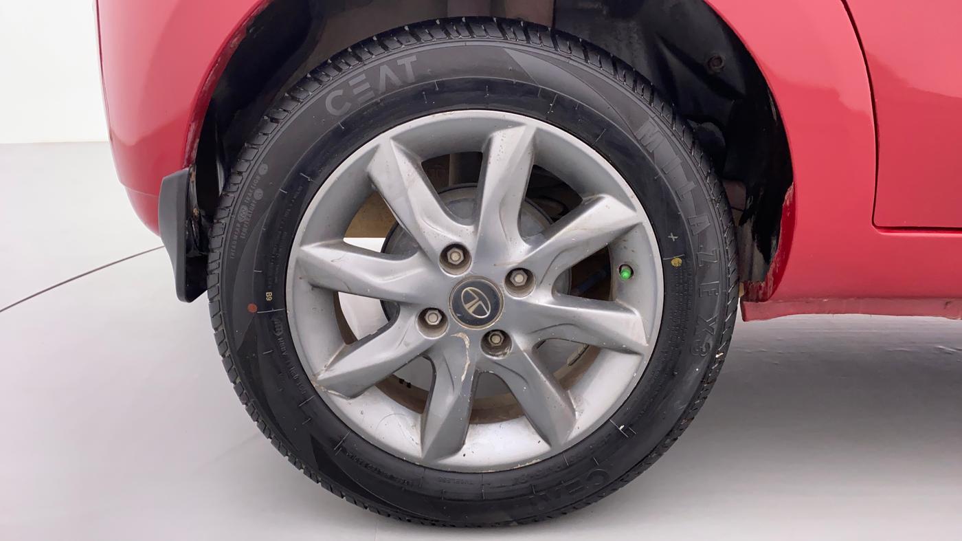 2014 Tata Bolt XT REVOTRON, Petrol, Manual, 61,779 km, Right Rear Wheel