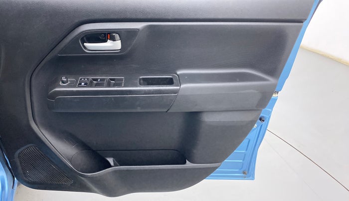 2020 Maruti New Wagon-R VXI 1.0 AMT, Petrol, Automatic, 28,114 km, Driver Side Door Panels Control