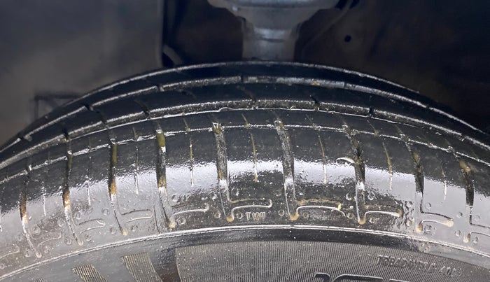 2020 Maruti New Wagon-R VXI 1.0 AMT, Petrol, Automatic, 28,114 km, Left Front Tyre Tread