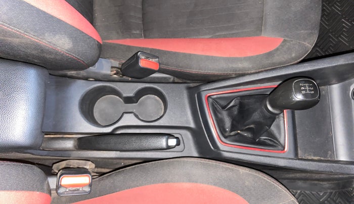 2019 Hyundai Elite i20 SPORTZ PLUS 1.2 DUAL TONE, CNG, Manual, 1,11,991 km, Gear Lever