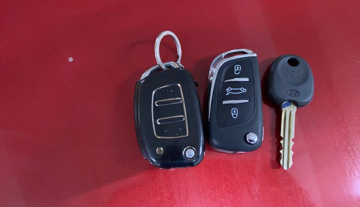 2019 Hyundai Elite i20 SPORTZ PLUS 1.2 DUAL TONE, CNG, Manual, 1,11,991 km, Key Close Up