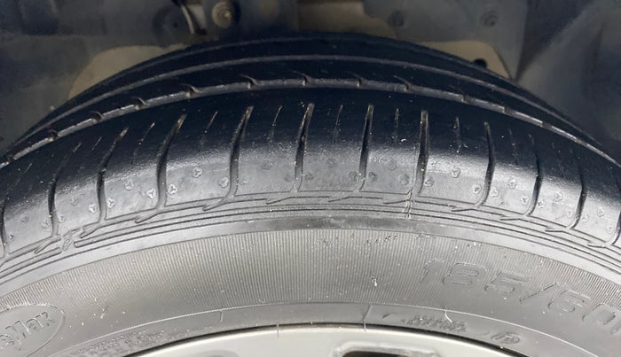 2019 Ford FREESTYLE TITANIUM 1.2 TI-VCT MT, Petrol, Manual, 33,538 km, Right Front Tyre Tread