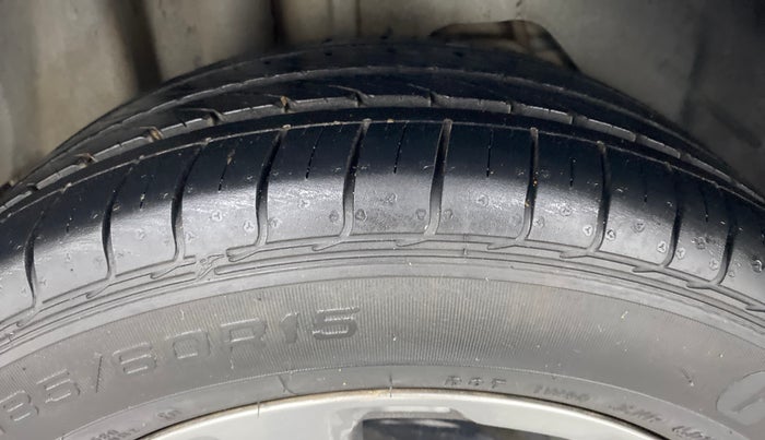 2019 Ford FREESTYLE TITANIUM 1.2 TI-VCT MT, Petrol, Manual, 33,538 km, Right Rear Tyre Tread
