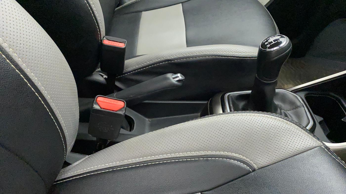 2018 Maruti IGNIS DELTA 1.2, Petrol, Manual, 30,269 km, Gear Lever