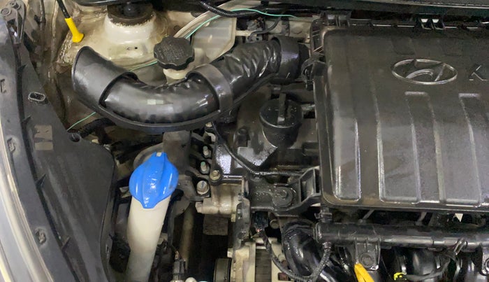 2016 Hyundai Xcent SX 1.2 (O), Petrol, Manual, 61,053 km, Engine View - Right