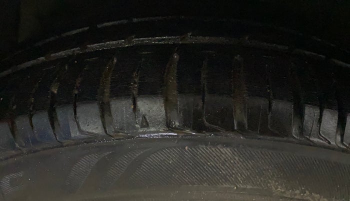 2016 Hyundai Xcent SX 1.2 (O), Petrol, Manual, 61,053 km, Right Rear Tyre Tread