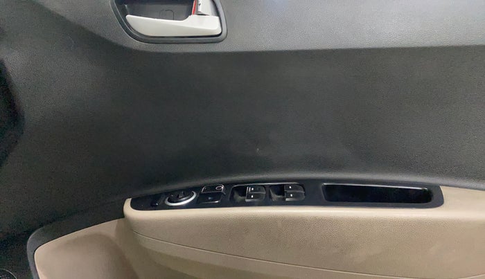 2016 Hyundai Xcent SX 1.2 (O), Petrol, Manual, 61,053 km, Driver Side Door Panels Control