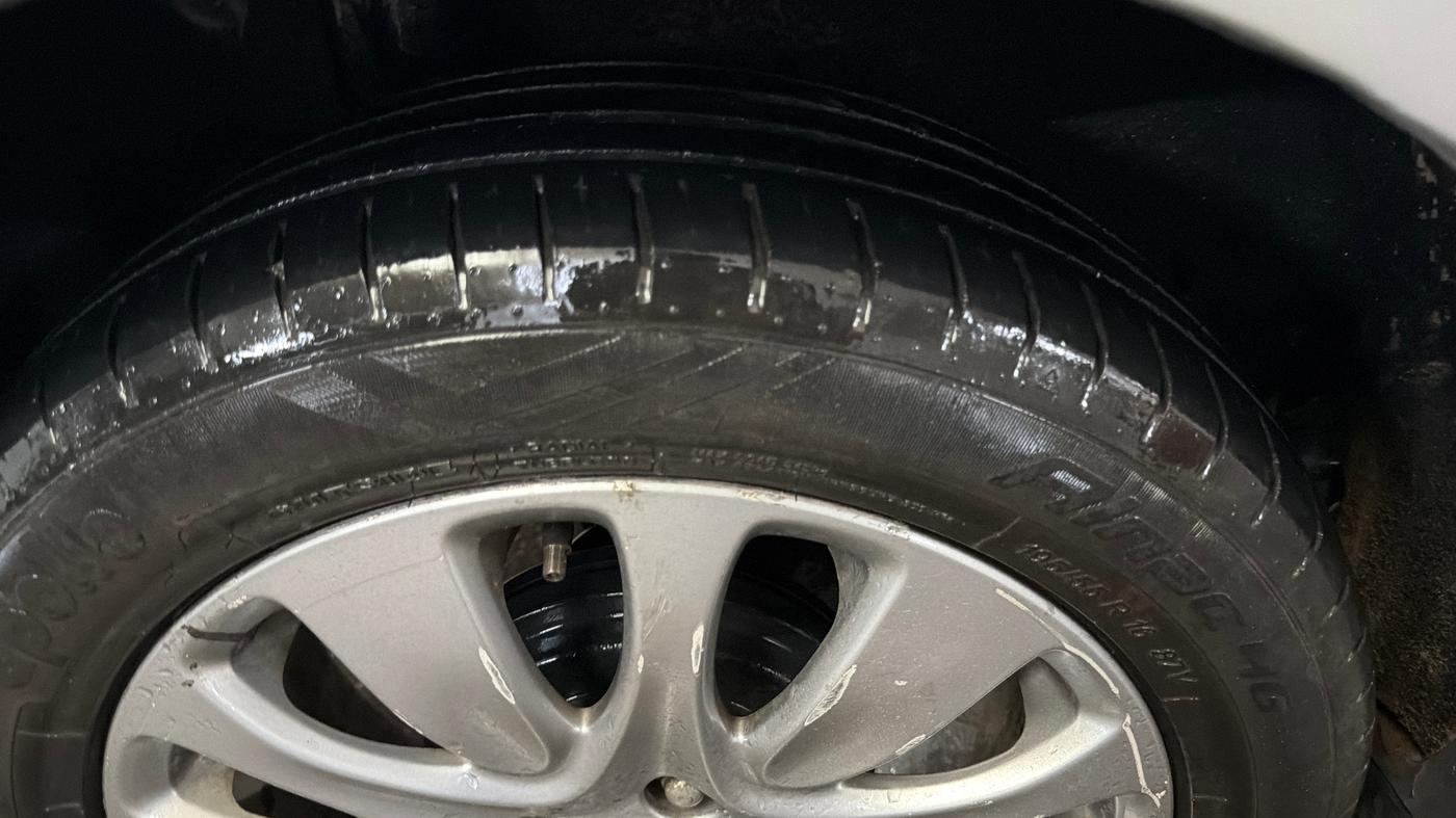2016 Maruti Baleno ZETA PETROL 1.2, CNG, Manual, 51,646 km, Right Rear Tyre Tread