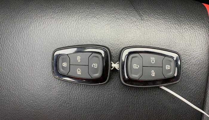 2022 Tata PUNCH ACCOMPLISHED MT, Petrol, Manual, 34,171 km, Key Close Up