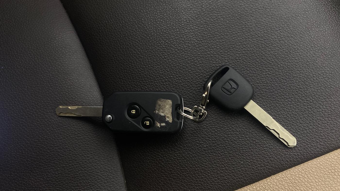 2013 Honda Brio S MT, Petrol, Manual, 58,114 km, Key Close Up