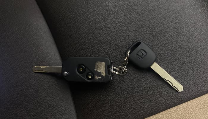 2013 Honda Brio S MT, Petrol, Manual, 58,114 km, Key Close Up
