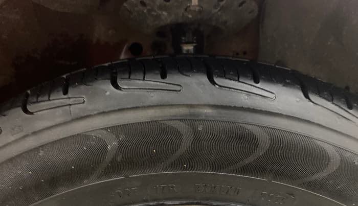 2013 Honda Brio S MT, Petrol, Manual, 58,114 km, Right Front Tyre Tread