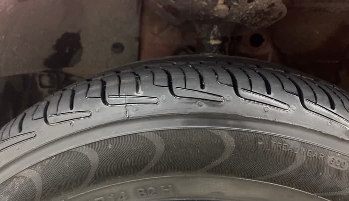 2013 Honda Brio S MT, Petrol, Manual, 58,114 km, Left Front Tyre Tread