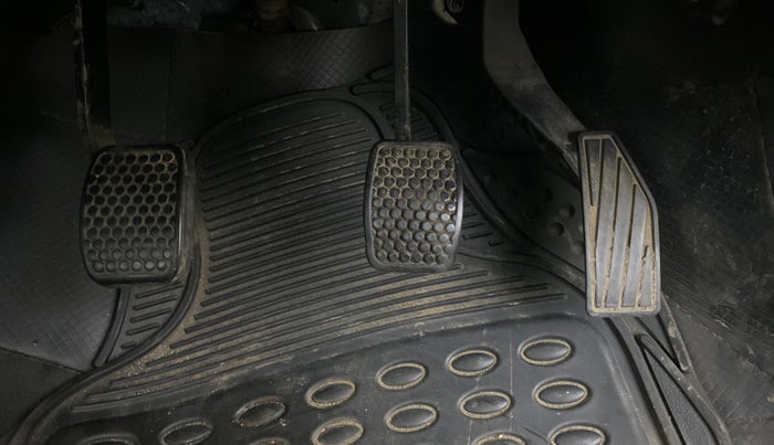 2017 Maruti Alto 800 LXI, Petrol, Manual, 25,052 km, Pedals