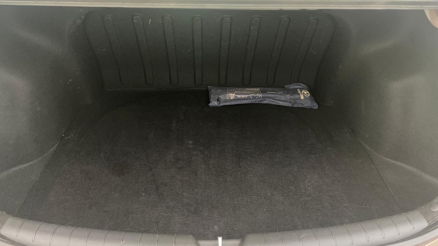 2017 Hyundai Verna 1.6 VTVT SX O, Petrol, Manual, 35,353 km, Boot Inside
