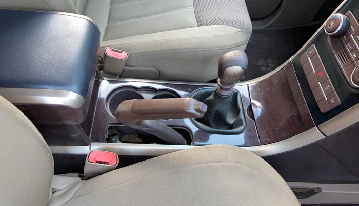 2015 Mahindra XUV500 W6, Diesel, Manual, 76,338 km, Gear Lever