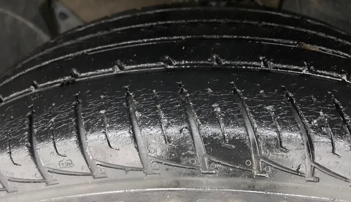2016 Renault Duster RXL AMT 110 PS, Diesel, Automatic, 54,936 km, Left Front Tyre Tread