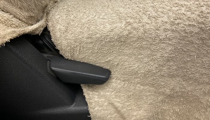 2016 Renault Duster RXL AMT 110 PS, Diesel, Automatic, 54,936 km, Driver Side Adjustment Panel