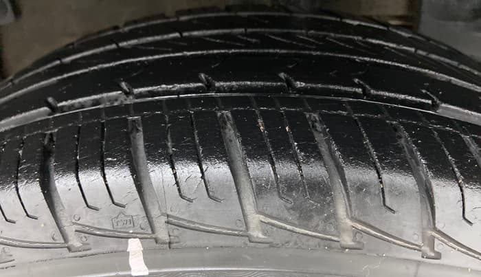 2016 Renault Duster RXL AMT 110 PS, Diesel, Automatic, 54,936 km, Left Rear Tyre Tread