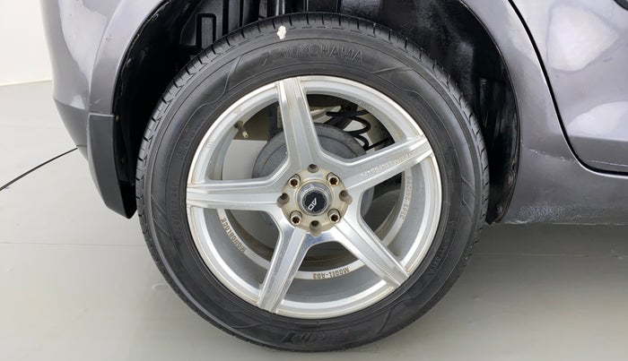 2017 Maruti Swift VDI, Diesel, Manual, 42,055 km, Right Rear Wheel