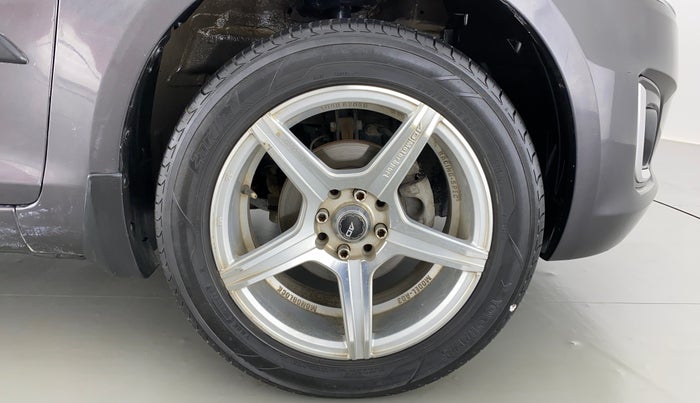 2017 Maruti Swift VDI, Diesel, Manual, 42,055 km, Right Front Wheel