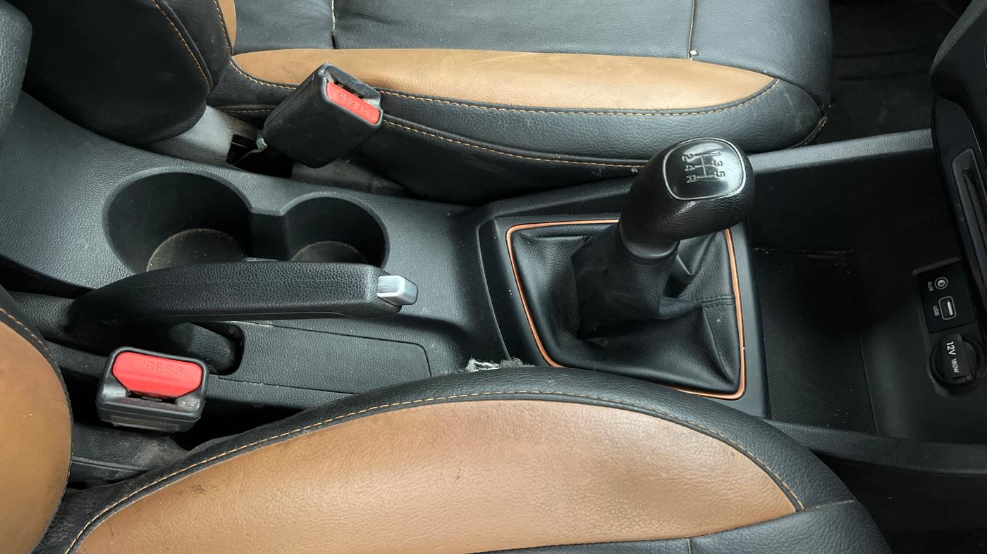 2017 Hyundai i20 Active 1.2 S, Petrol, Manual, 74,055 km, Gear Lever