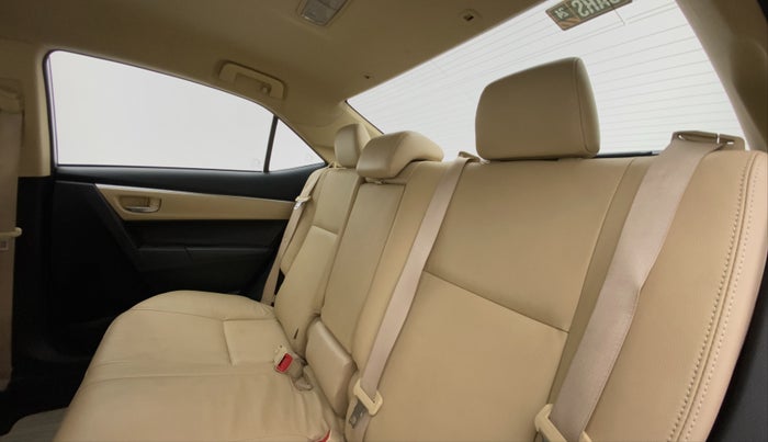 2019 Toyota Corolla Altis GL PETROL, Petrol, Manual, 55,896 km, Right Side Rear Door Cabin