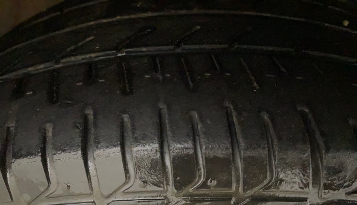 2018 Maruti Baleno ALPHA CVT PETROL 1.2, Petrol, Automatic, 88,778 km, Right Front Tyre Tread