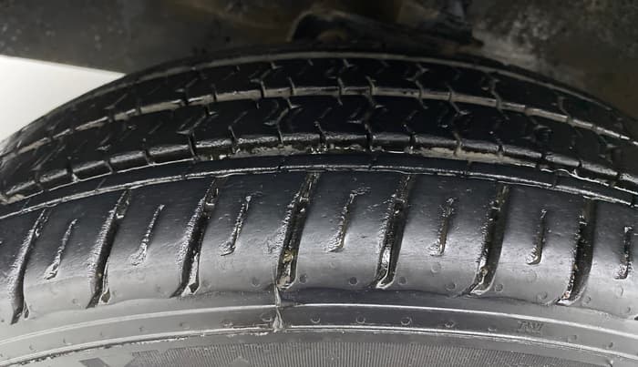 2020 Maruti Eeco 5 STR WITH A/C+HTR, Petrol, Manual, 57,216 km, Left Front Tyre Tread