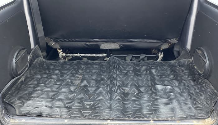 2020 Maruti Eeco 5 STR WITH A/C+HTR, Petrol, Manual, 57,216 km, Boot Inside