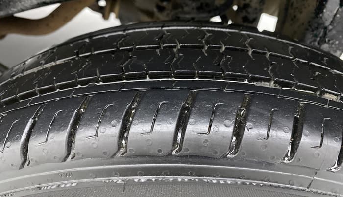 2020 Maruti Eeco 5 STR WITH A/C+HTR, Petrol, Manual, 57,216 km, Left Rear Tyre Tread
