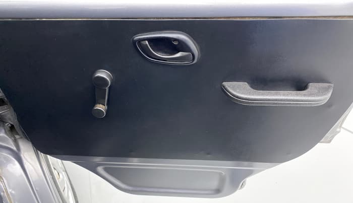 2020 Maruti Eeco 5 STR WITH A/C+HTR, Petrol, Manual, 57,216 km, Driver Side Door Panels Control