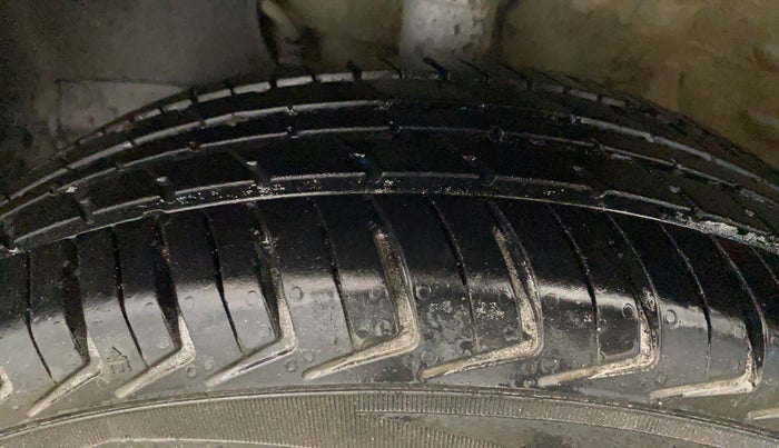 2021 Maruti New Wagon-R LXI 1.0, Petrol, Manual, 50,637 km, Left Front Tyre Tread