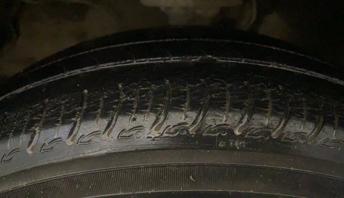 2021 Maruti S PRESSO VXI CNG, CNG, Manual, 19,798 km, Left Front Tyre Tread