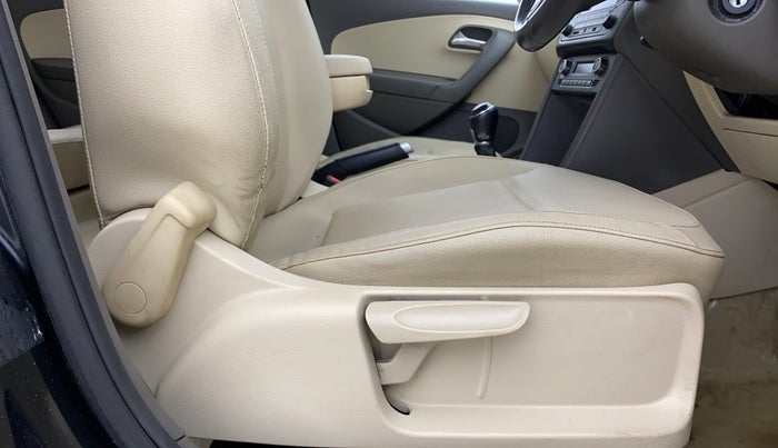 2013 Volkswagen Vento HIGHLINE 1.6 MPI, Petrol, Manual, 18,870 km, Driver Side Adjustment Panel