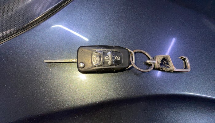 2018 Tata NEXON XZ PETROL, Petrol, Manual, 78,270 km, Key Close Up