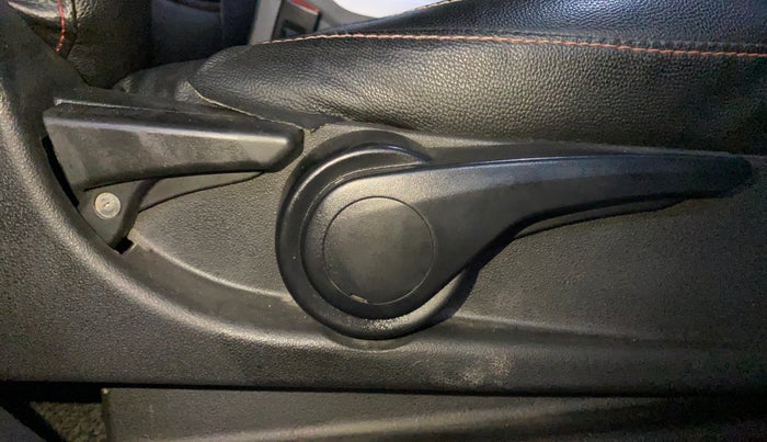 2018 Tata NEXON XZ PETROL, Petrol, Manual, 78,270 km, Driver Side Adjustment Panel