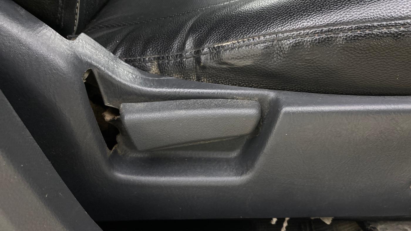 2019 Maruti Alto K10 VXI, Petrol, Manual, 48,518 km, Driver Side Adjustment Panel