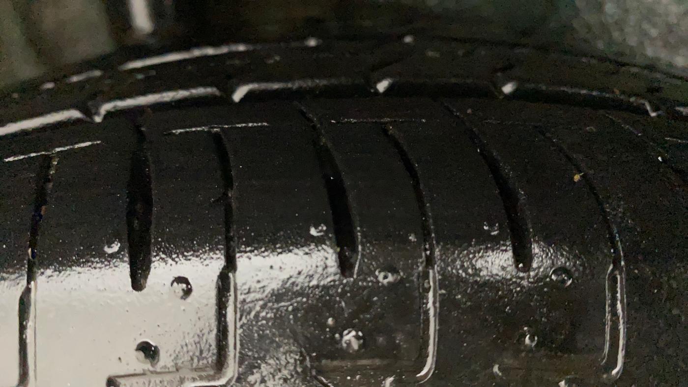 2020 Maruti IGNIS ZETA 1.2 AMT, Petrol, Automatic, 16,569 km, Right Rear Tyre Tread