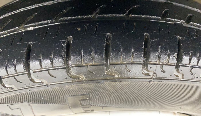 2018 Renault Kwid RXT 1.0 (O), Petrol, Manual, 23,684 km, Left Front Tyre Tread